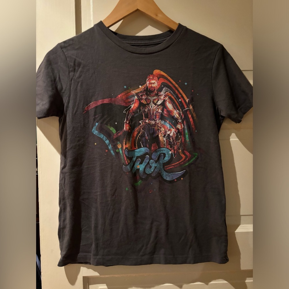 Thor t-shirt, youth large